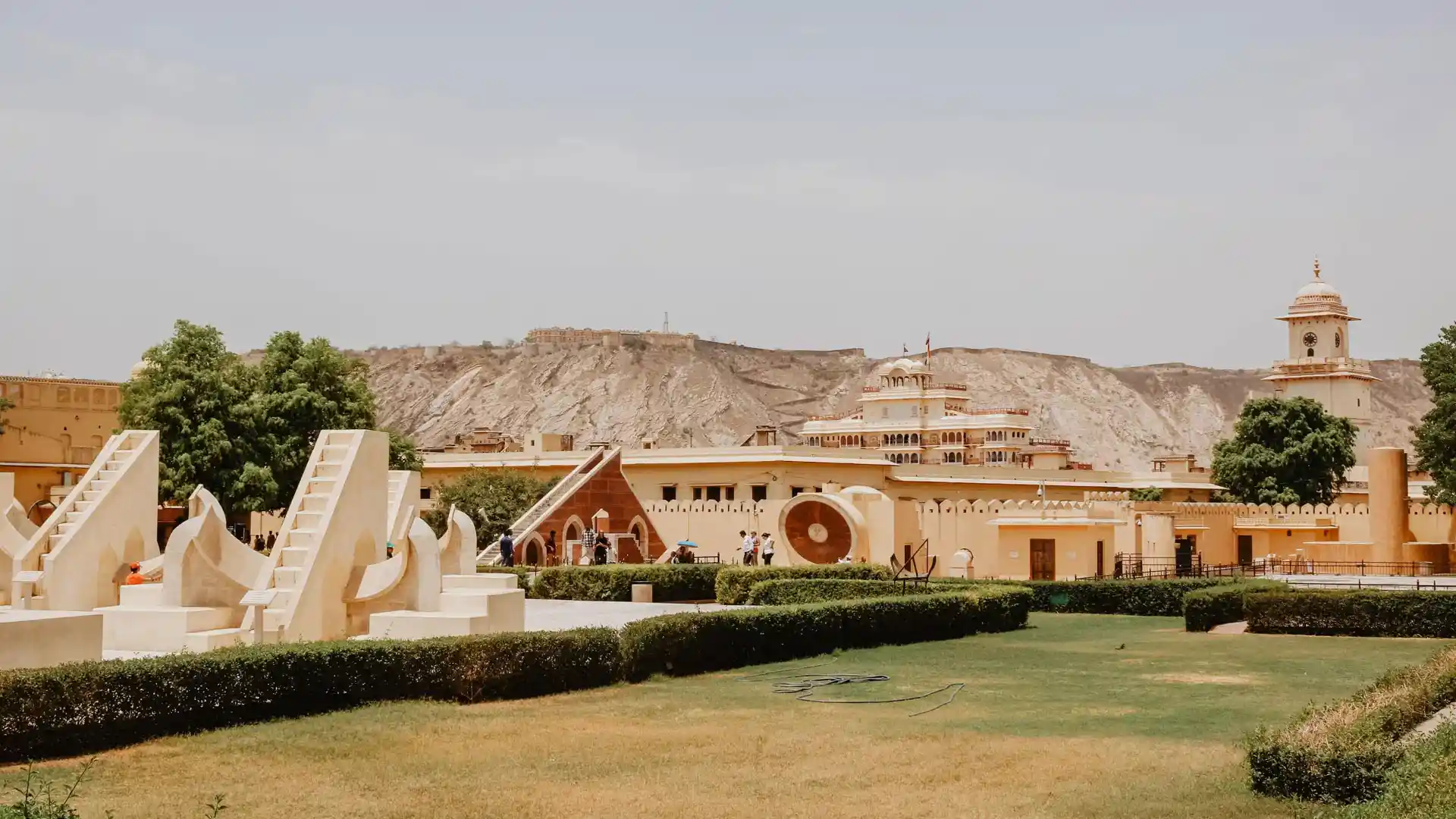 Jantar Mantar Tour Hire