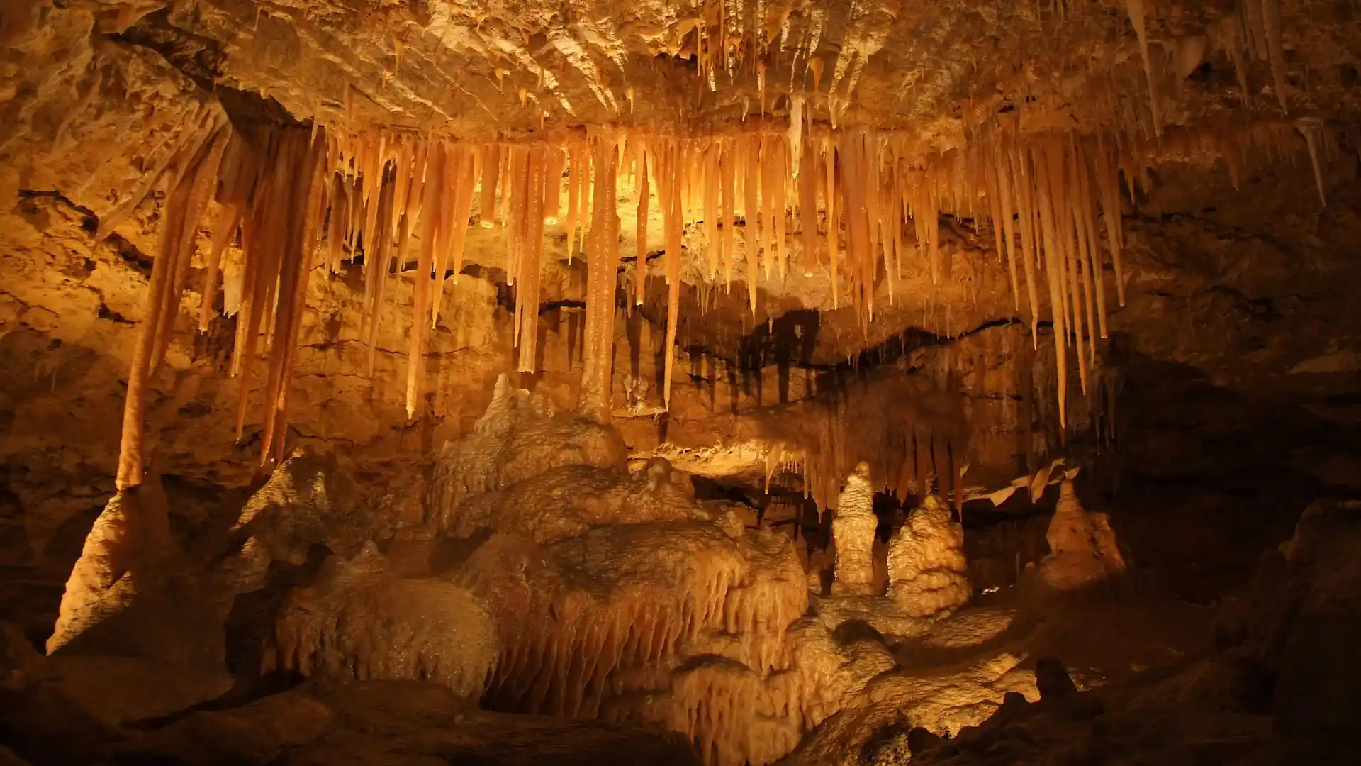 Limestone Tour Hire